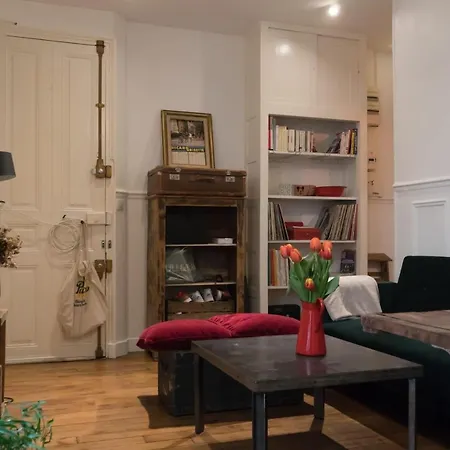 Apartment Superb Located In Batignolles